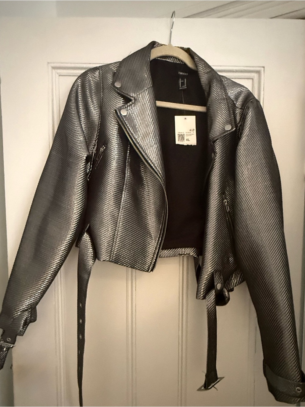 Forever 21 Textured Metallic Silver Moto Jacket NWT Size XL Cropped Belted